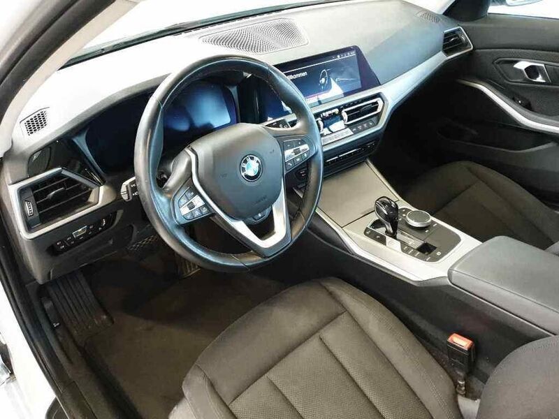 Gebraucht BMW 320e 190 PS (139 kW) 2020 Weiß Kombi