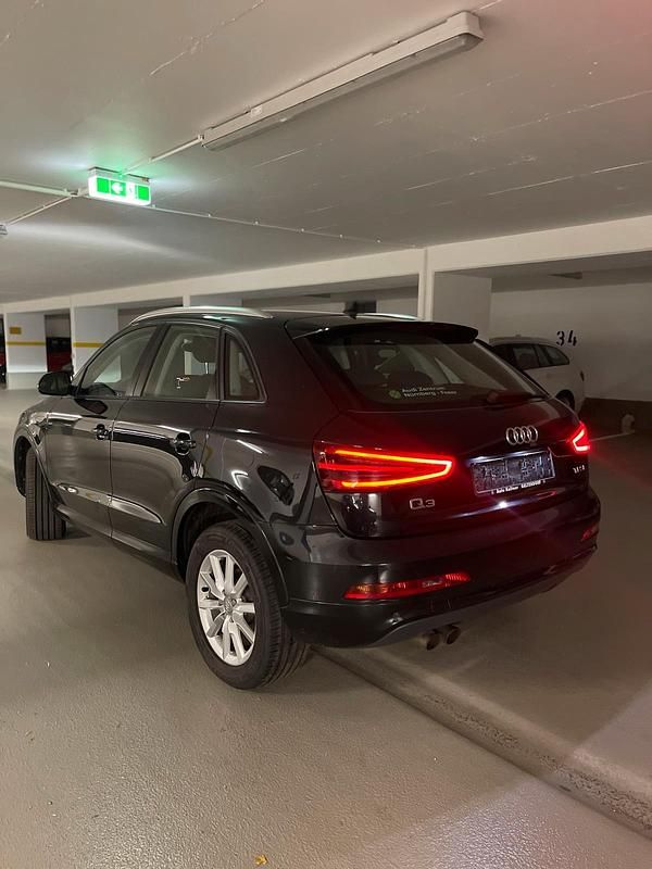 Schwarz Gebraucht 2014 Audi Q3 SUV | 8.999 € (Fairer Preis) - Bild 1/4