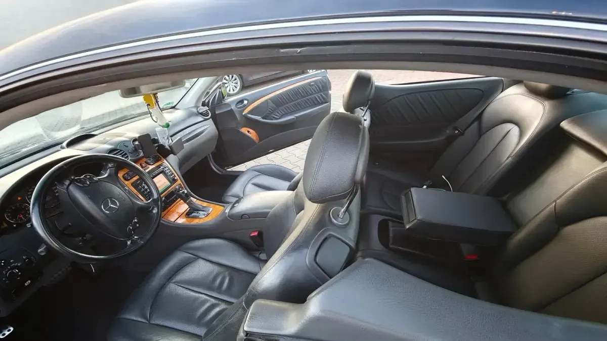Gebraucht Mercedes CLK320 231 PS (169 kW) 2003 Schwarz Limousine