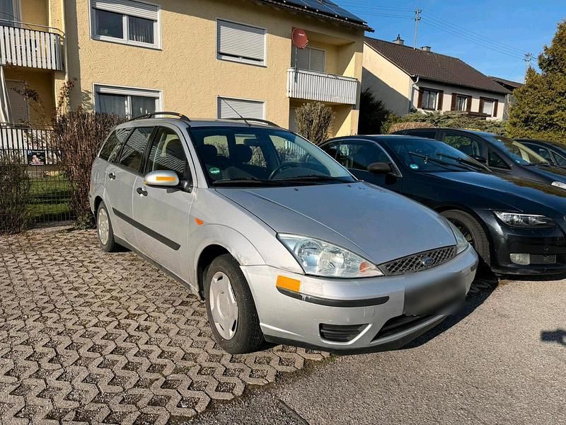 Second-hand Ford Focus 101 CP (74 kW) 2004 Argintiu Break