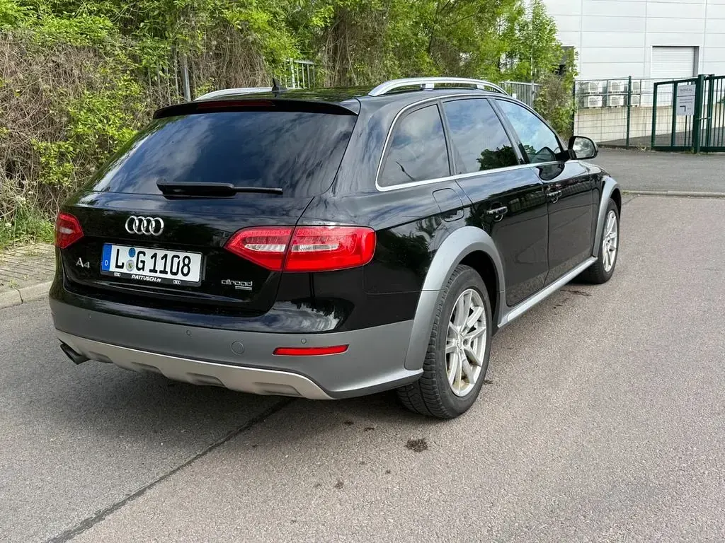 Gebraucht Audi A4 Allroad 177 PS (130 kW) 2014 Schwarz Kombi