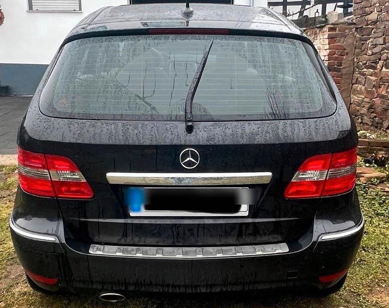 Gebraucht Mercedes B180 116 PS (85 kW) 2009 Schwarz Van / Kleinbus