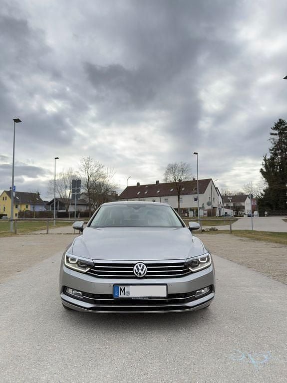 Gebraucht VW Passat 150 PS (110 kW) 2015 Grau Limousine