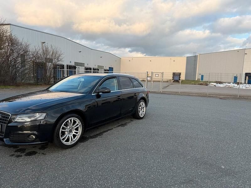 Gebraucht Audi A4 143 PS (105 kW) 2012 Schwarz Kombi