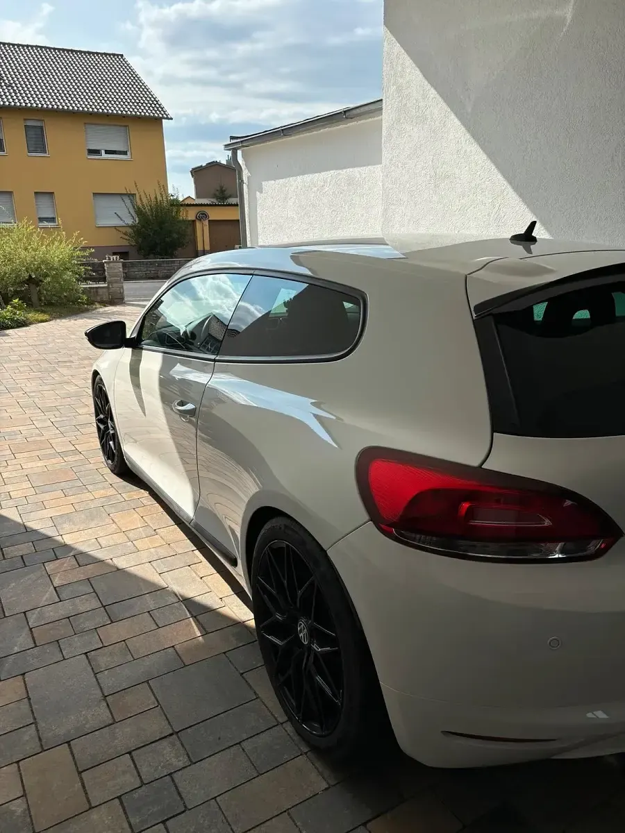 Gebraucht VW Scirocco 211 PS (155 kW) 2011 Weiß Coupé