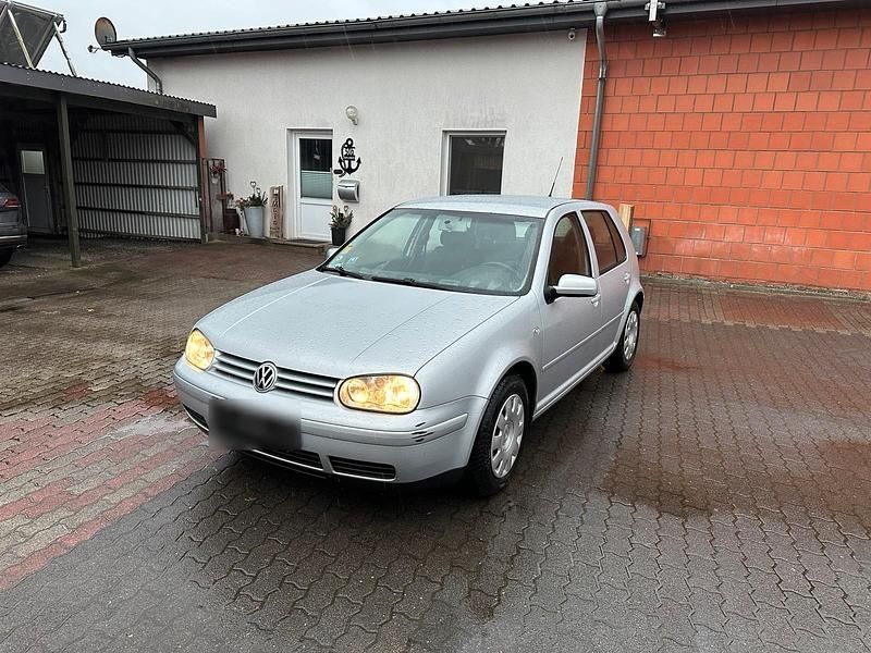 Gebraucht VW Golf IV 101 PS (74 kW) 2003 Silber Kleinwagen