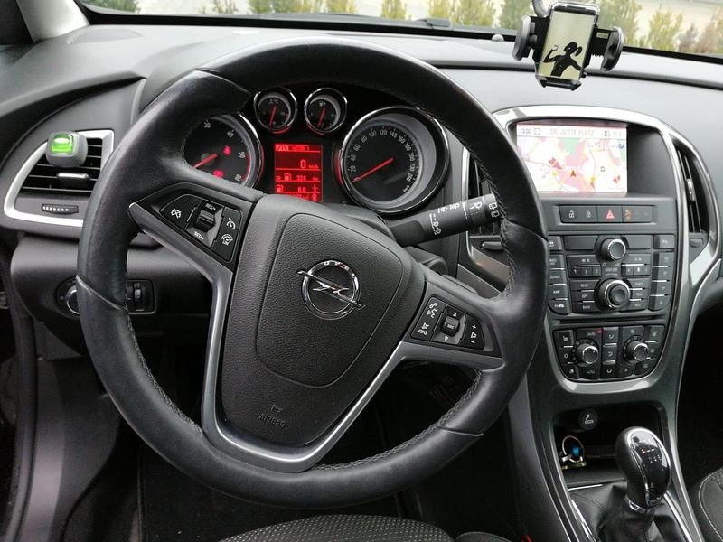 Gebraucht Opel Astra 168 PS (123 kW) 2013 Schwarz Kombi