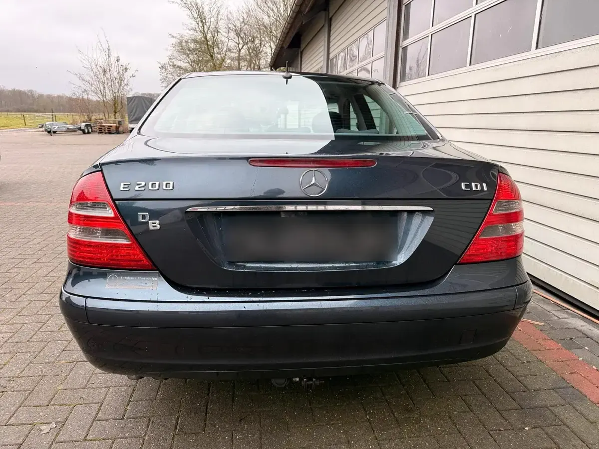 Gebraucht Mercedes E200 2002 Blau Limousine