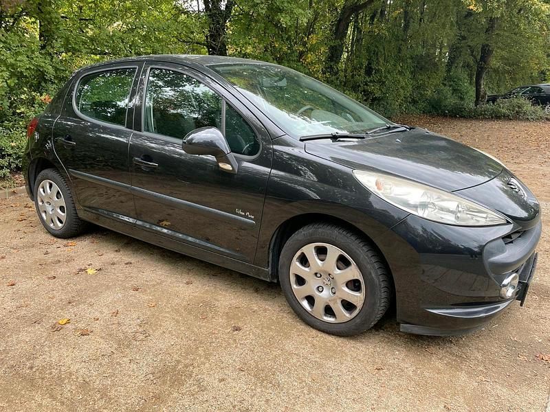 Schwarz Gebraucht 2009 Peugeot 207 Limousine | 1.000 € (Superpreis) - Bild 1/4