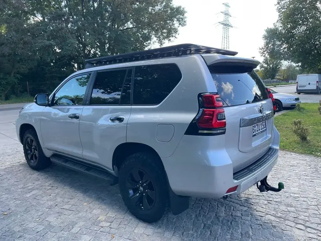 Gebraucht Toyota Land Cruiser 177 PS (130 kW) 2019 Silber (metallic) SUV