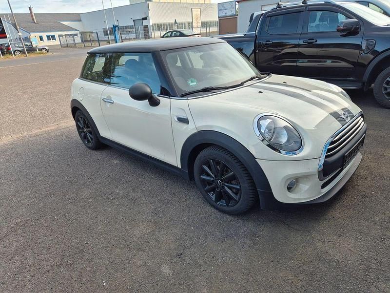 Usata Mini ONE 102 CV (75 kW) 2016 Beige Utilitaria