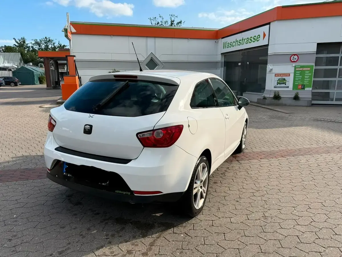 Gebraucht Seat Ibiza 105 PS (77 kW) 2013 Weiß Kleinwagen