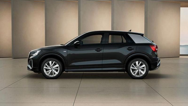 Gebraucht Audi Q2 S-Line 150 PS (110 kW) 2025 Mythosschwarz metallic SUV