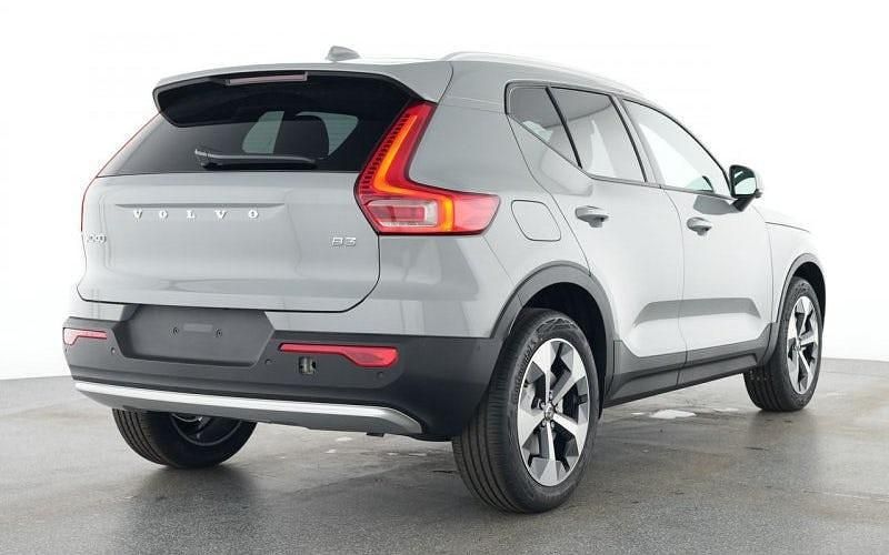 Gebraucht Volvo XC40 Core 163 PS (119 kW) 2025 Grau SUV