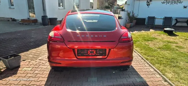 Gebraucht Porsche Panamera Diesel 250 PS (183 kW) 2013 Rot Kleinwagen