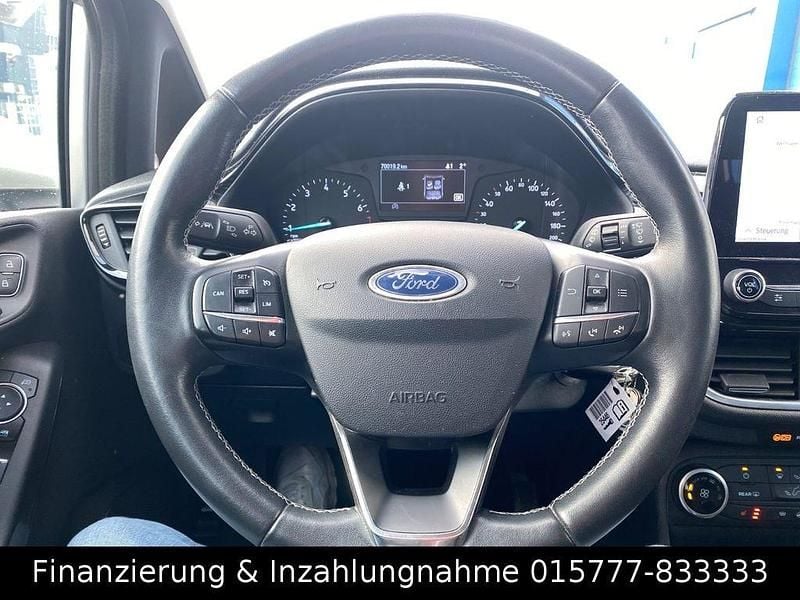 Gebraucht Ford Fiesta Titanium 75 PS (55 kW) 2020 Silber Kleinwagen