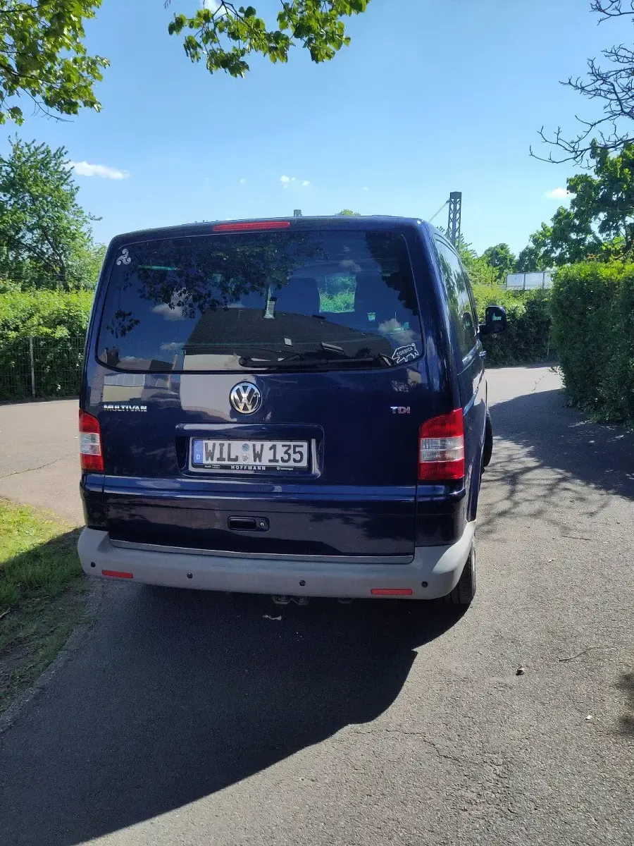 Gebraucht VW T5 131 PS (96 kW) 2004 Blau Van