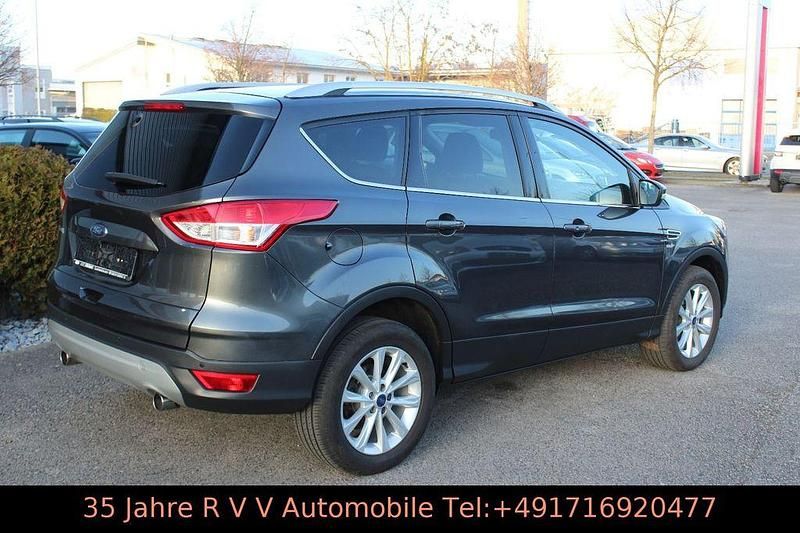 Gebraucht Ford Kuga Titanium 150 PS (110 kW) 2016 Grau SUV