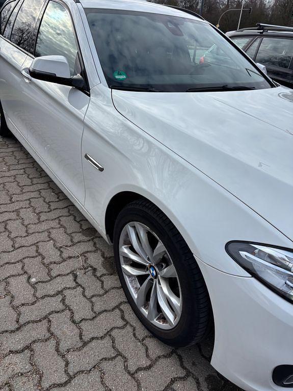 Gebraucht BMW 520 Luxury Line 190 PS (139 kW) 2016 Weiß Kombi