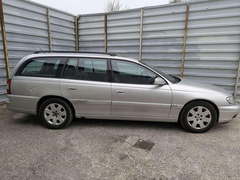 Gebraucht Opel Omega 211 PS (155 kW) 2000 Silber Kombi