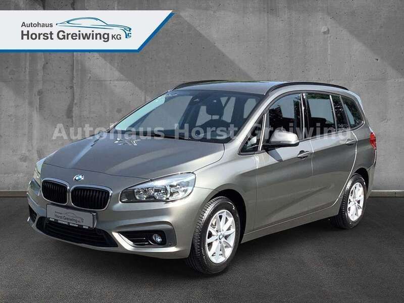 Platinsilber metallic Gebraucht 2017 BMW 218 Van / Kleinbus | 16.990 € (Teuer) - Bild 1/4