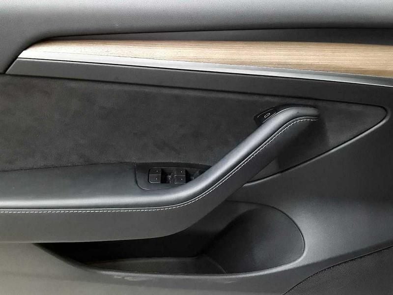 Gebraucht Tesla Model 3 366 kW (498 PS) 2022 Pearl white multicoat Limousine