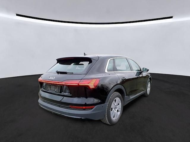 Gebraucht Audi e-tron 300 kW (408 PS) 2022 Brillantschwarz SUV