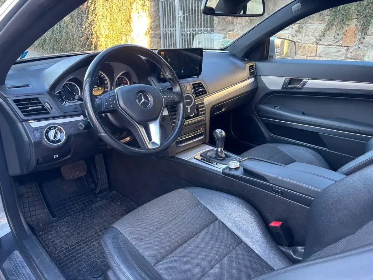 Gebraucht Mercedes E250 Avantgarde 204 PS (150 kW) 2011 Grau Coupé