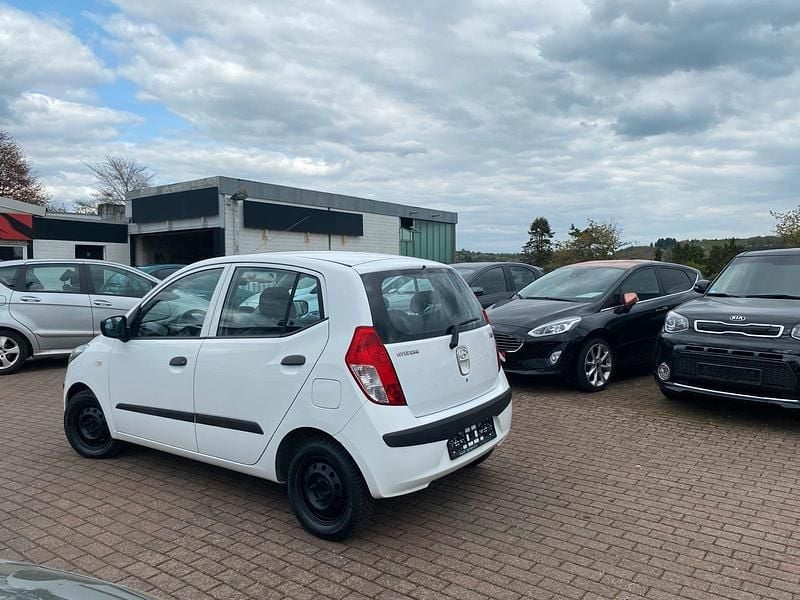 Gebraucht Hyundai i10 67 PS (49 kW) 2009 Weiß Kleinwagen