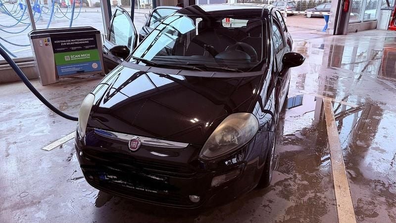 Schwarz Gebraucht 2011 Fiat Punto Kleinwagen | 2.800 € (Fairer Preis) - Bild 1/4