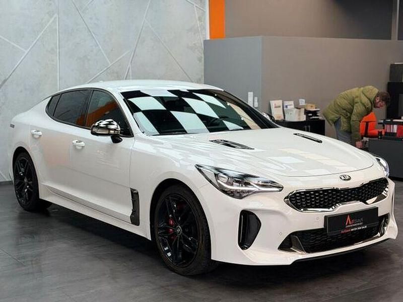 Gebraucht Kia Stinger GT 370 PS (272 kW) 2019 (swp) snow white pearl Kleinwagen