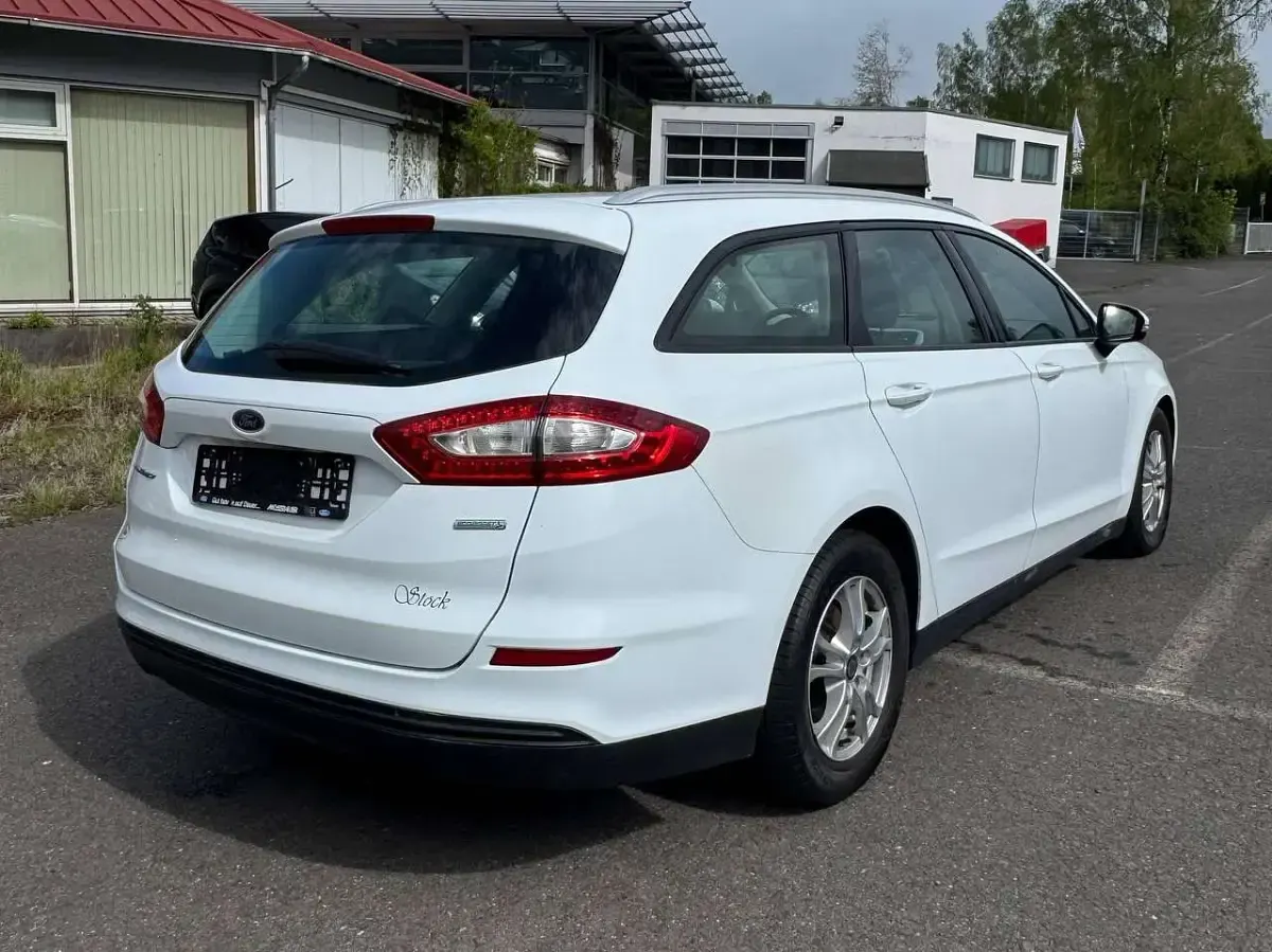 Gebraucht Ford Mondeo Trend 160 PS (117 kW) 2017 Frozen white Kombi