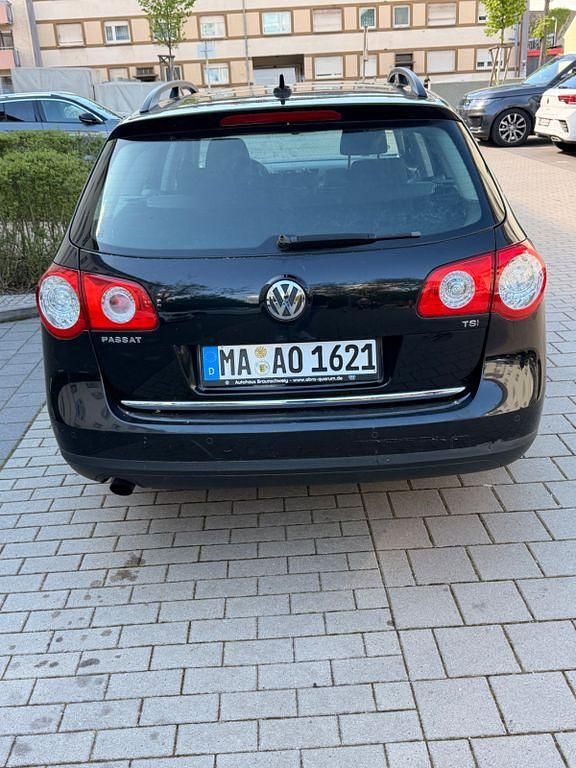 Gebraucht VW Passat Highline 122 PS (89 kW) 2009 Schwarz Kombi