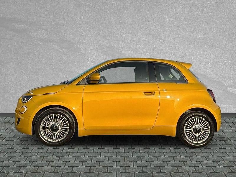 Neu Fiat 500 65 PS (47 kW) 2026 Sun of italy gelb Limousine