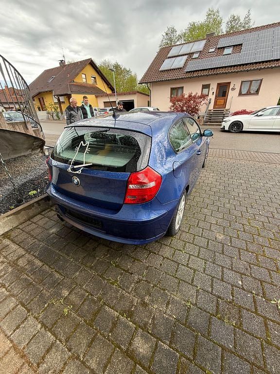 Gebraucht BMW 116 122 PS (89 kW) 2007 Blau Kleinwagen