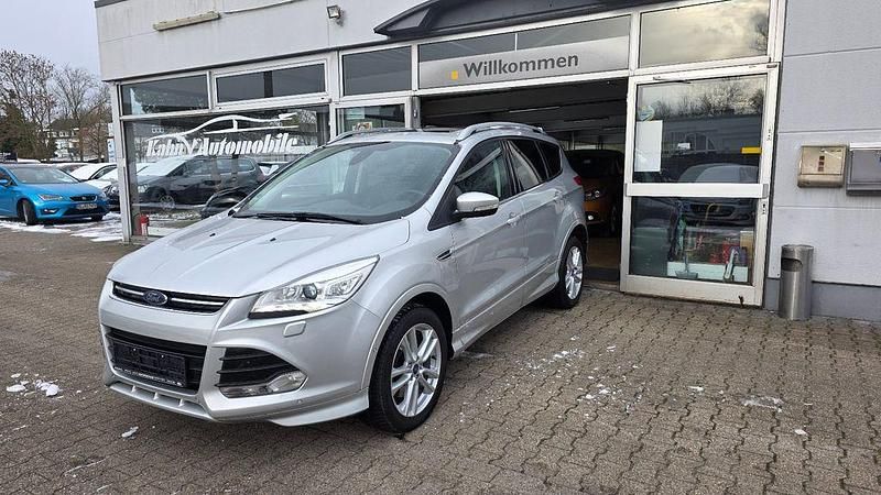 Silber Gebraucht 2015 Ford Kuga Individual SUV | 11.200 € (Fairer Preis) - Bild 1/4