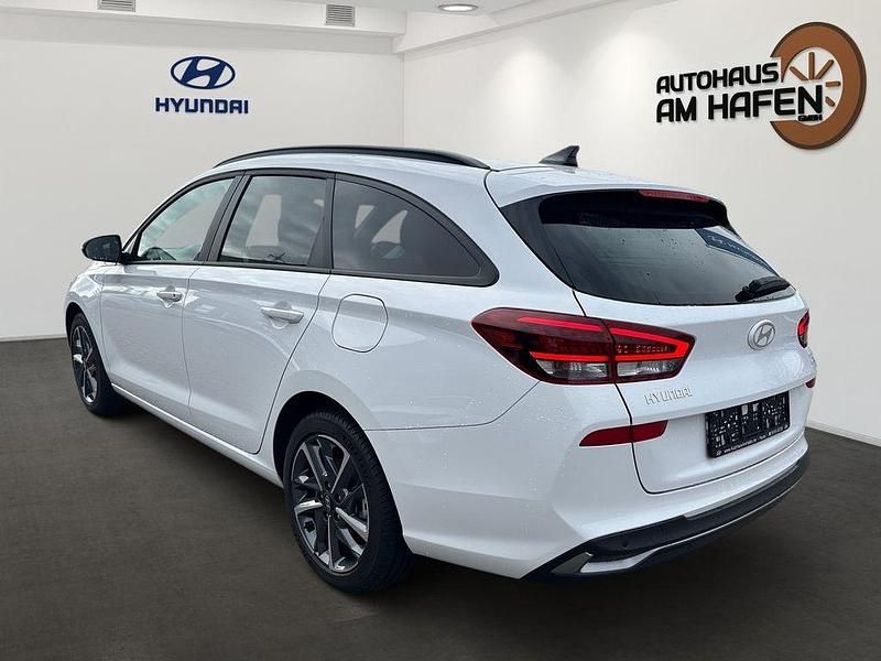 Gebraucht Hyundai i30 Advantage 140 PS (102 kW) 2024 Weiß Kombi