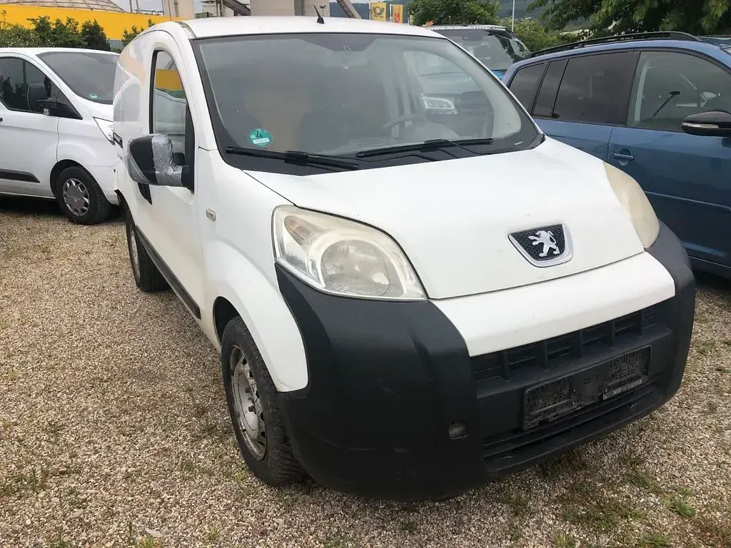 Gebraucht Peugeot Bipper Basis 68 PS (50 kW) 2011 Weiß Van / Kleinbus