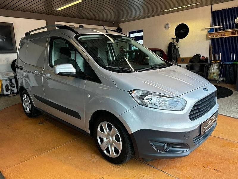 Gebraucht Ford Transit Trend 101 PS (74 kW) 2017 Grau Van / Kleinbus