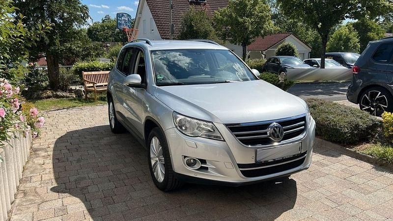 Silber Gebraucht 2011 VW Tiguan Sportline SUV | 6.800 € (Guter Preis) - Bild 1/4