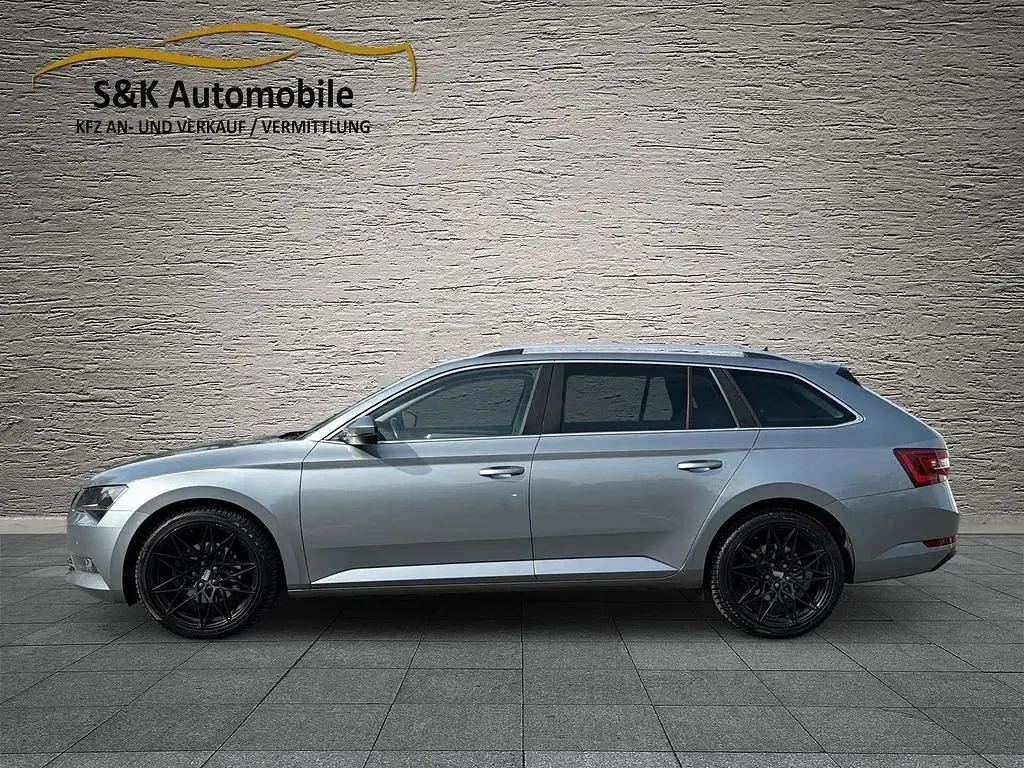 Gebraucht Skoda Superb Style 150 PS (110 kW) 2016 Grau Kombi