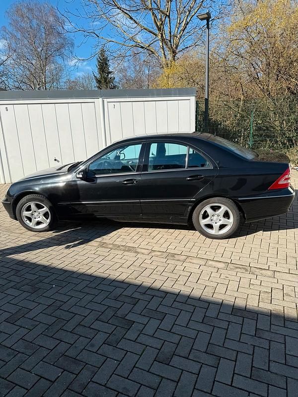 Gebraucht Mercedes C200 163 PS (119 kW) 2004 Schwarz Limousine
