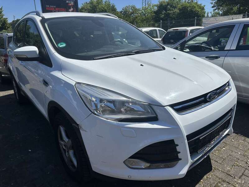 Frostweiß Gebraucht 2014 Ford Kuga Titanium SUV | 9.999 € (Fairer Preis) - Bild 1/4
