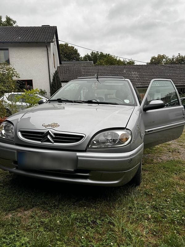 Silber Gebraucht 2000 Citroën Saxo Kleinwagen | 350 € - Bild 1/4