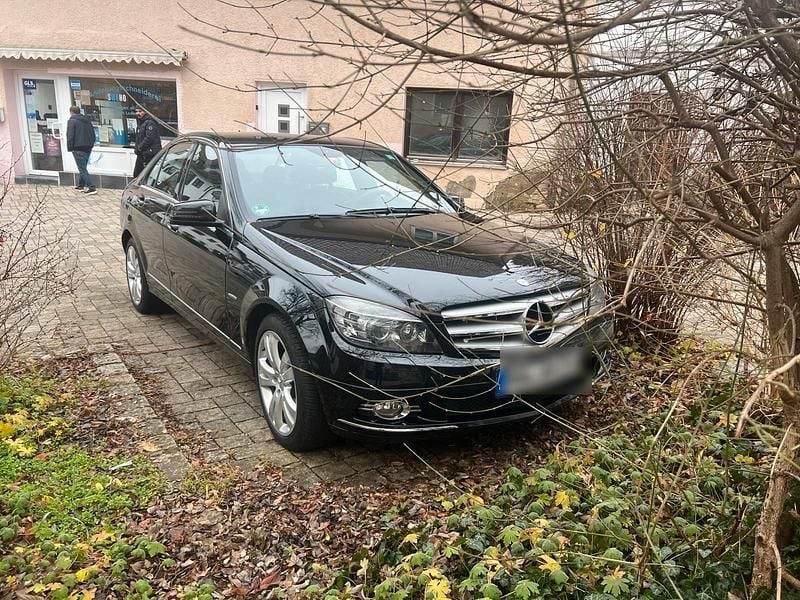 Schwarz Gebraucht 2010 Mercedes 350 Limousine | 4.999 € - Bild 1/4