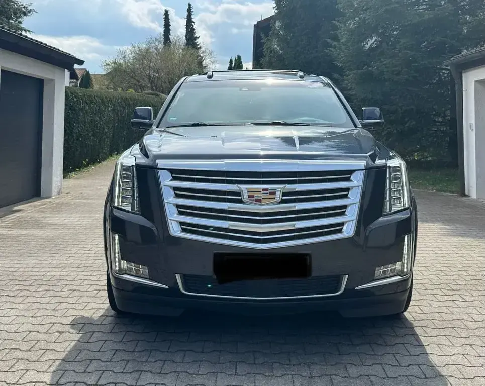 Second-hand Cadillac Escalade 426 CP (313 kW) 2018 Albastru SUV