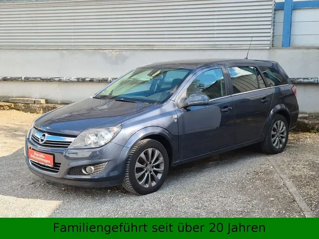 Gebraucht Opel Astra Edition 110 PS (80 kW) 2010 Blau Limousine