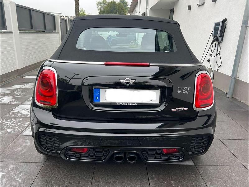 Second-hand Mini John Cooper Works 231 CP (169 kW) 2016 Negru Hatchback