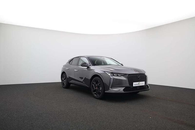 Grau/typ aussenverkleidung met Gebraucht 2023 DS Automobiles DS4 Performance Line Plus Limousine | 27.580 € (Fairer Preis) - Bild 1/4