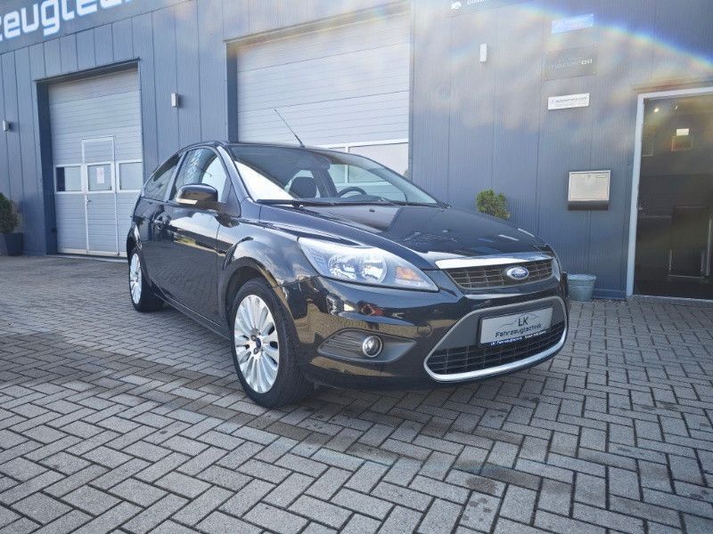 Schwarz Gebraucht 2009 Ford Focus Titanium Limousine | 3.490 € (Etwas zu teuer) - Bild 1/4